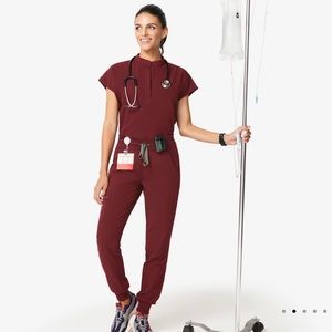 New burgundy figs joggers - with tags!